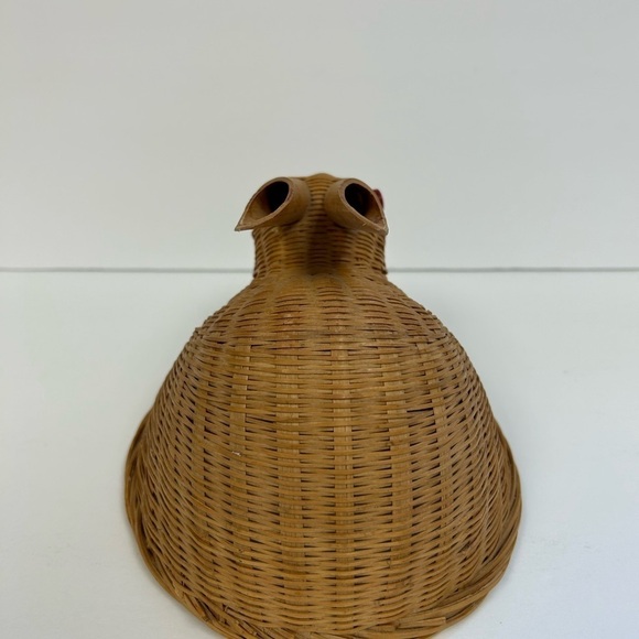 Hand Woven /Vintage Rabbit Basket top with with Bamboo Ears- - Picture 6 of 8